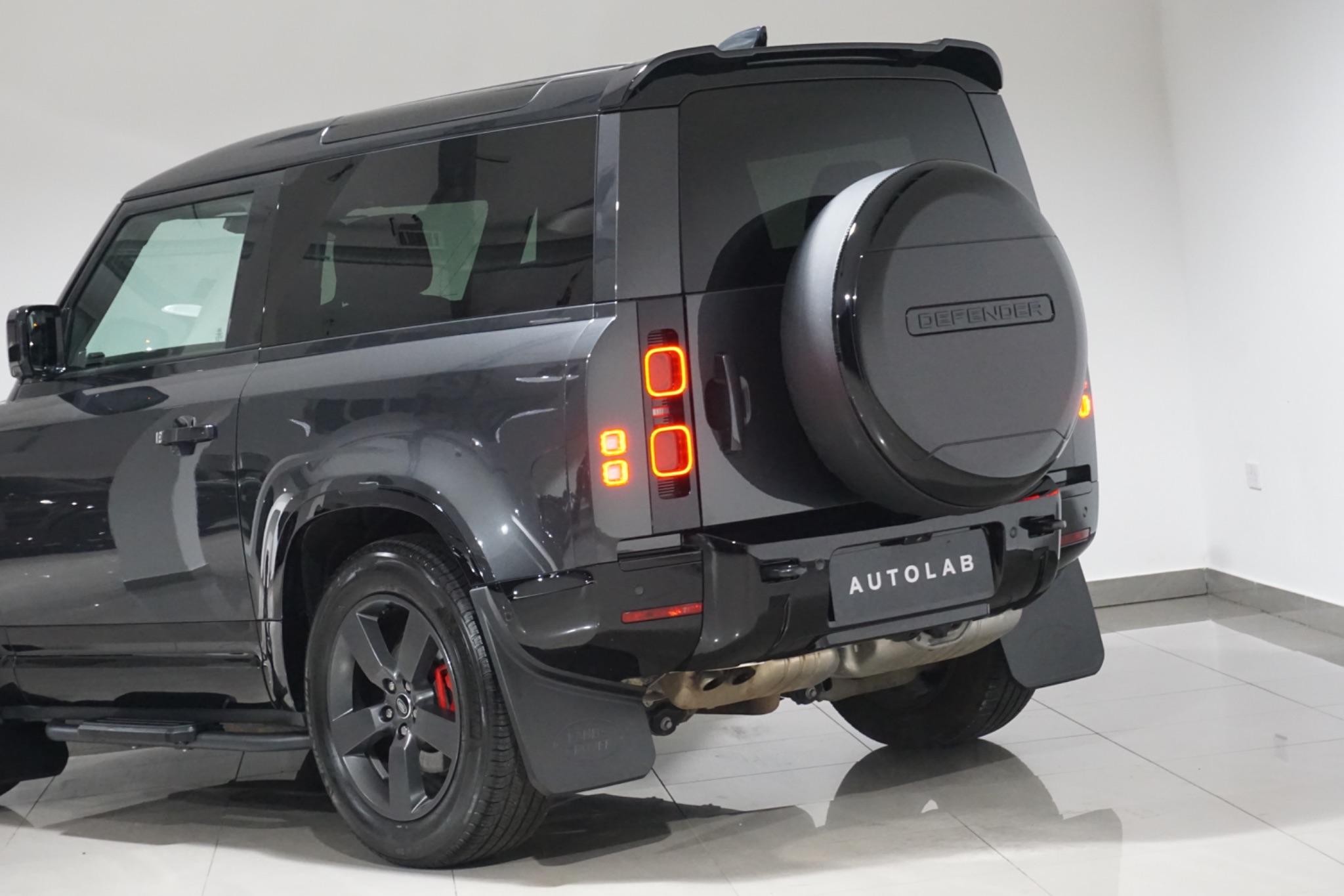Land Rover Defender 90 3.0 D300 MHEV X-Dynamic HSE Hard Top SUV Auto 4WD SWB Euro 6 (s/s) 3dr